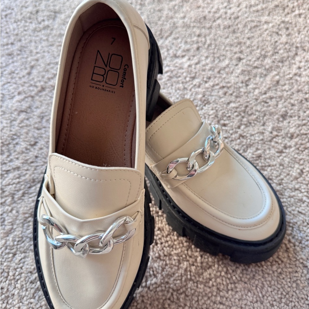 NOBO Cream Loafers with Silver Accent